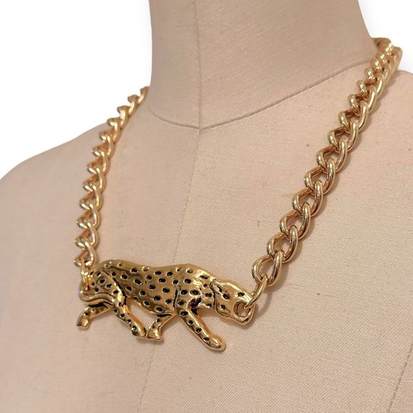 Vintage Gold Jaguar / Leopard Pendant Necklace - Picture 5 of 5